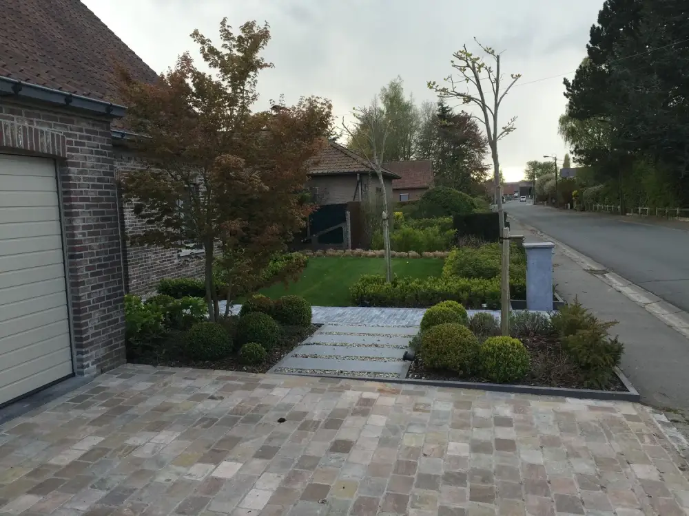 Jardin devanture  à Tournai_Jerome Broucke_architecte_paysagiste (1)