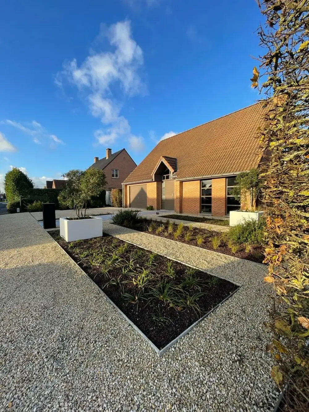 jardin devanture contemporain à Kain_Jerome Broucke_architecte_paysagiste (2)