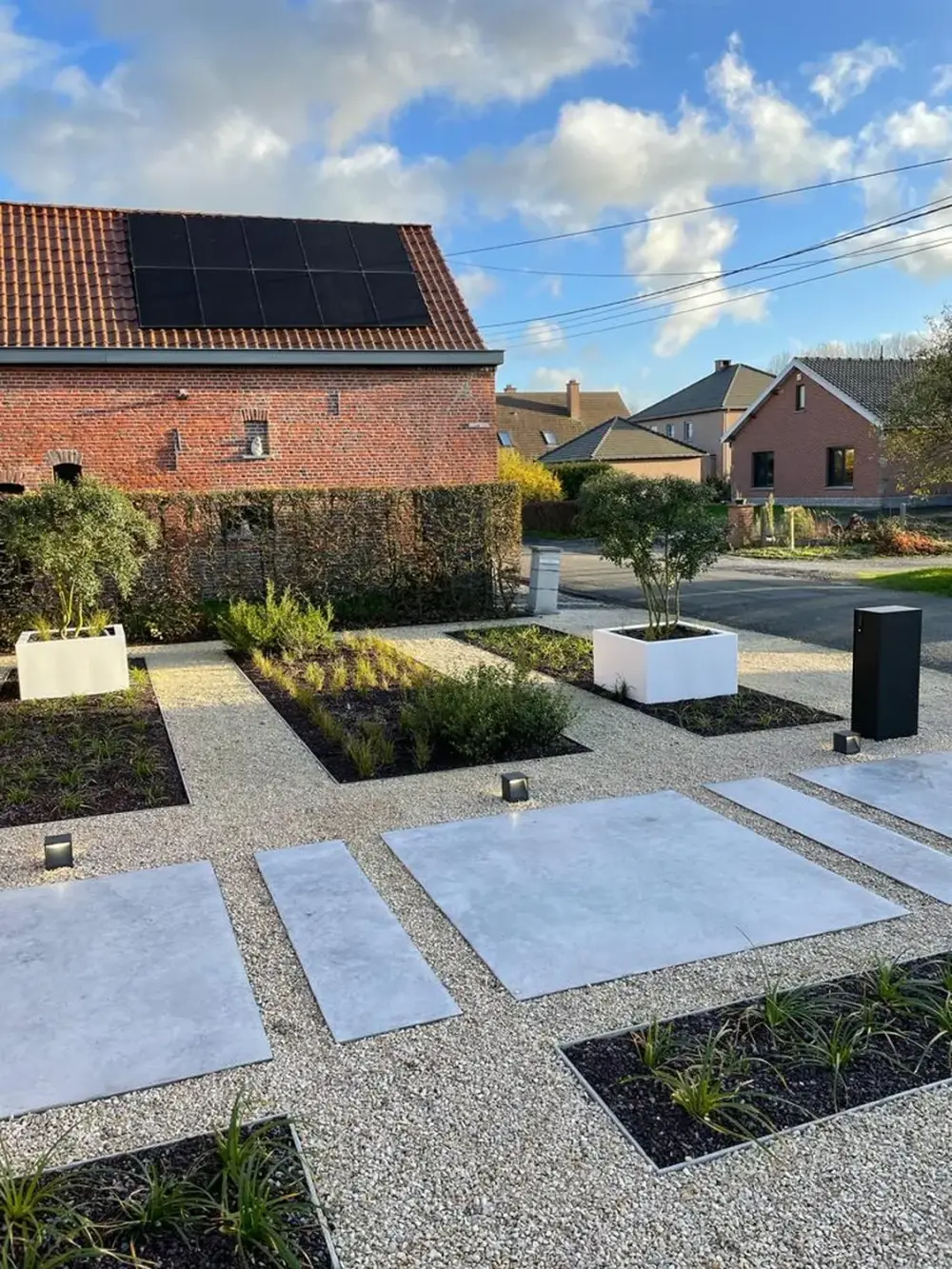 jardin devanture contemporain à Kain_Jerome Broucke_architecte_paysagiste (3)